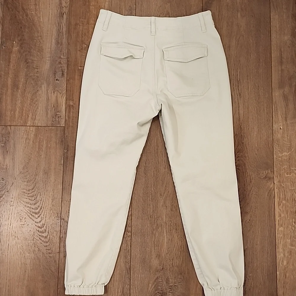Cabi Compass Pant Oyster Beige Utility Joggers Zipper Ankle Style 6265 Size 6